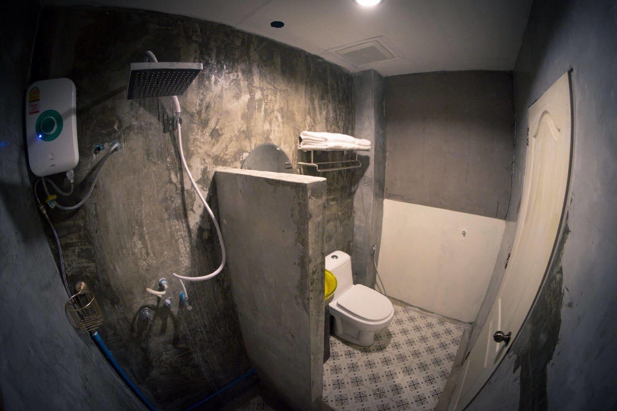 Oyo 671 Laluna River House Чантабури Екстериор снимка