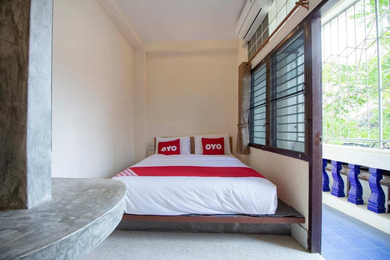 Oyo 671 Laluna River House Чантабури Екстериор снимка