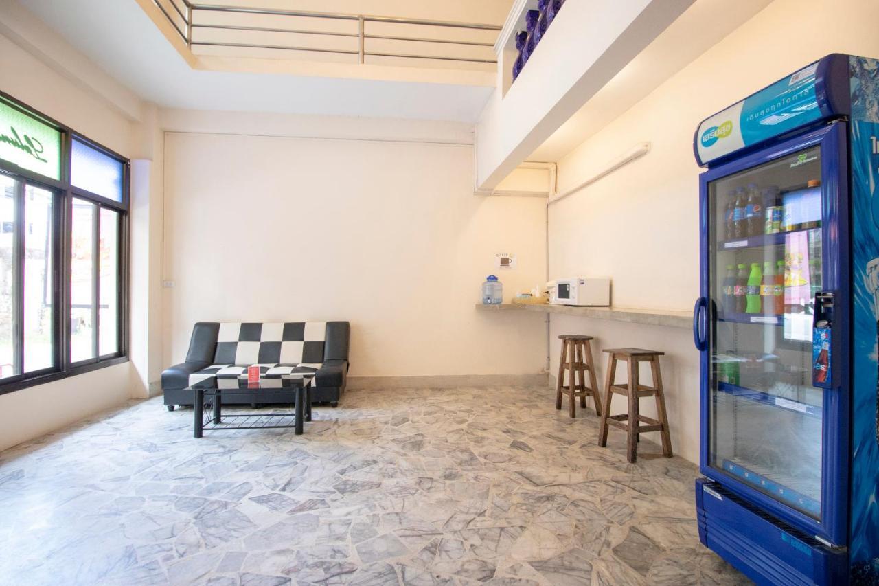 Oyo 671 Laluna River House Чантабури Екстериор снимка